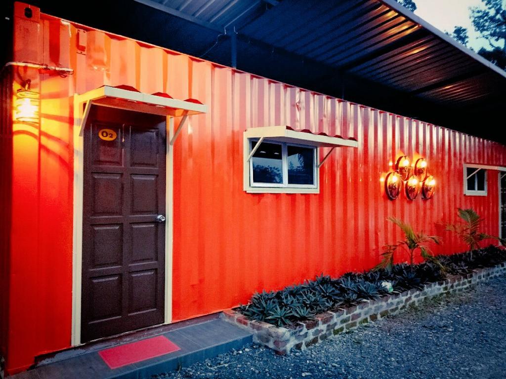 5 Stone Cabin Chalet Тайпинг Екстериор снимка